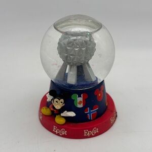 Disney WDW Parks Epcot Mickey Mouse Countries Mini Collectible Water Snow Globe